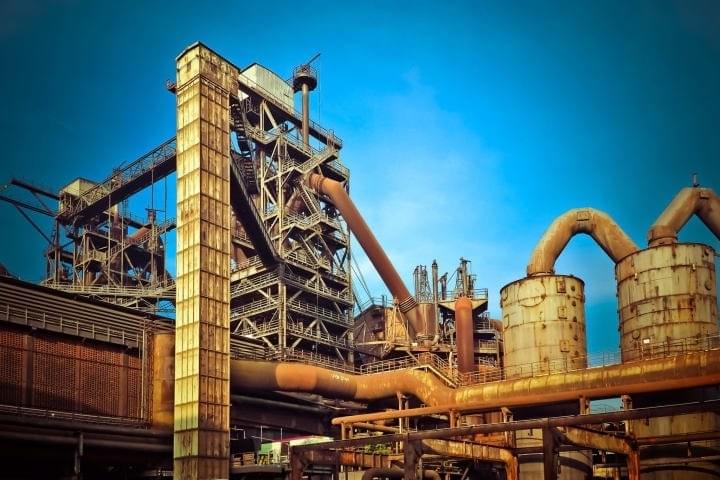 Blast furnace and steel plant structure